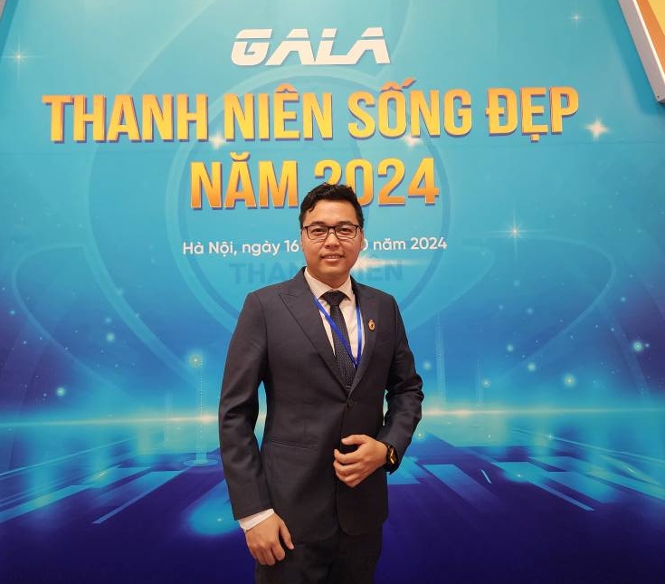 Lê Yên Thanh nhận Giải thưởng Thanh niên sống đẹp 2024