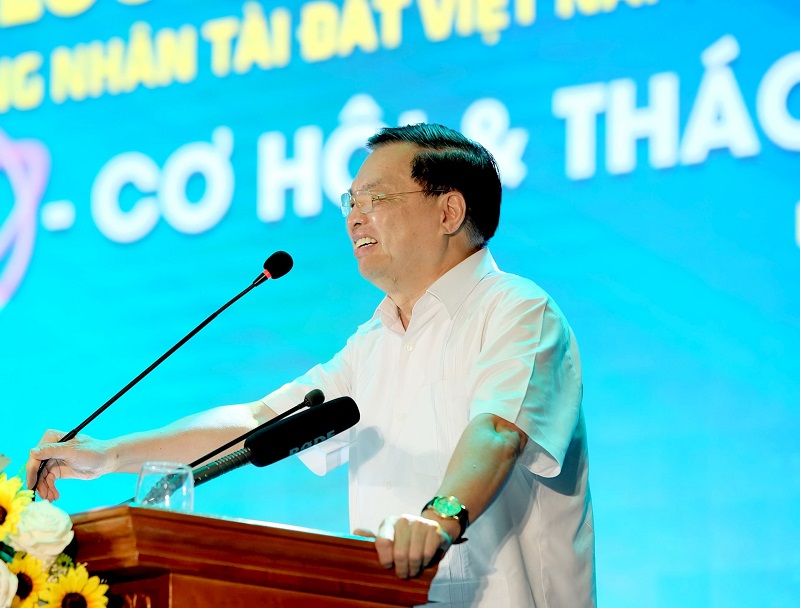 Phó Chủ tịch kiêm Tổng thư ký Trung ương Hội Khuyến học Việt Nam Lê Mạnh Hùng phát biểu khai mạc chương trình.