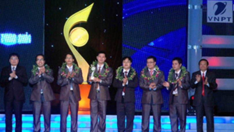 Chùm ảnh: Đêm trao Giải thưởng Nhân tài Đất Việt 2015